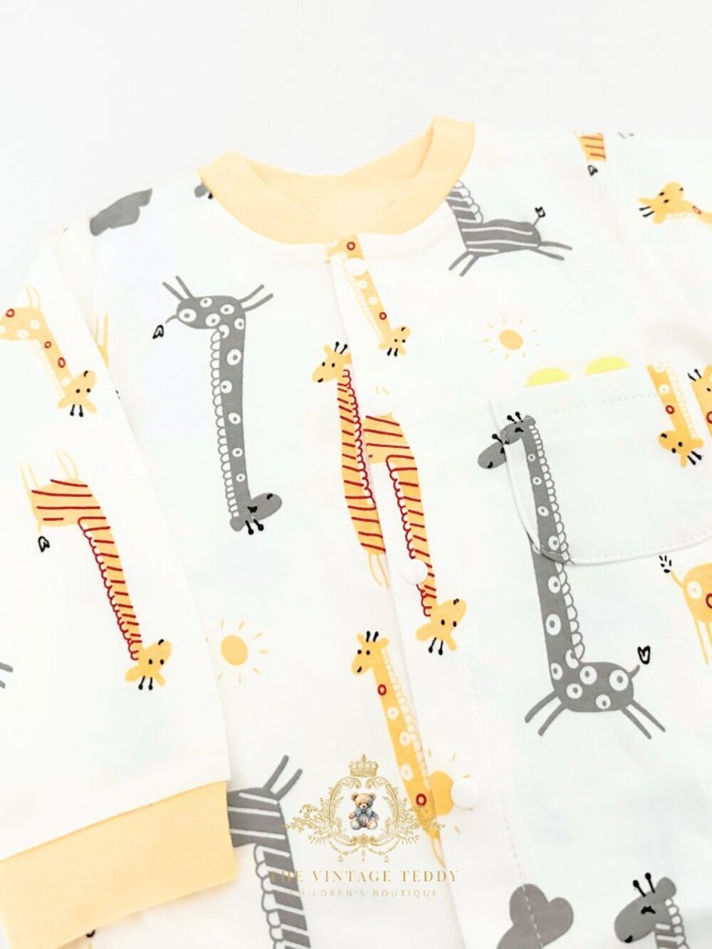 NWT Cute Baby Sleep N' Play One-piece Bodysuit Footed Romper Giraffe Print 6-9M - Picture 2 of 2